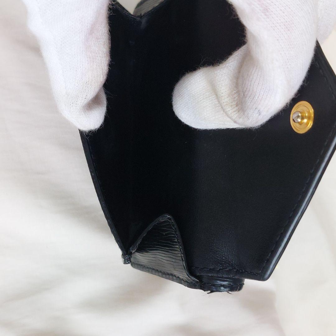 REID掲載】プラダ 三つ折り財布 三角ロゴ ヴィッテロムーブ 革