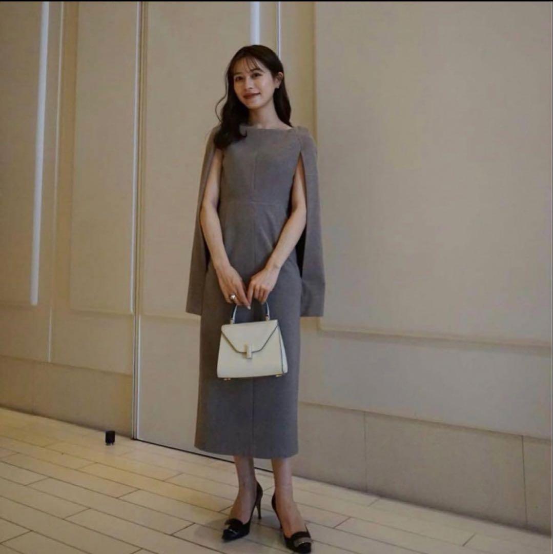 laubeblanc Narrow line Cape Dress