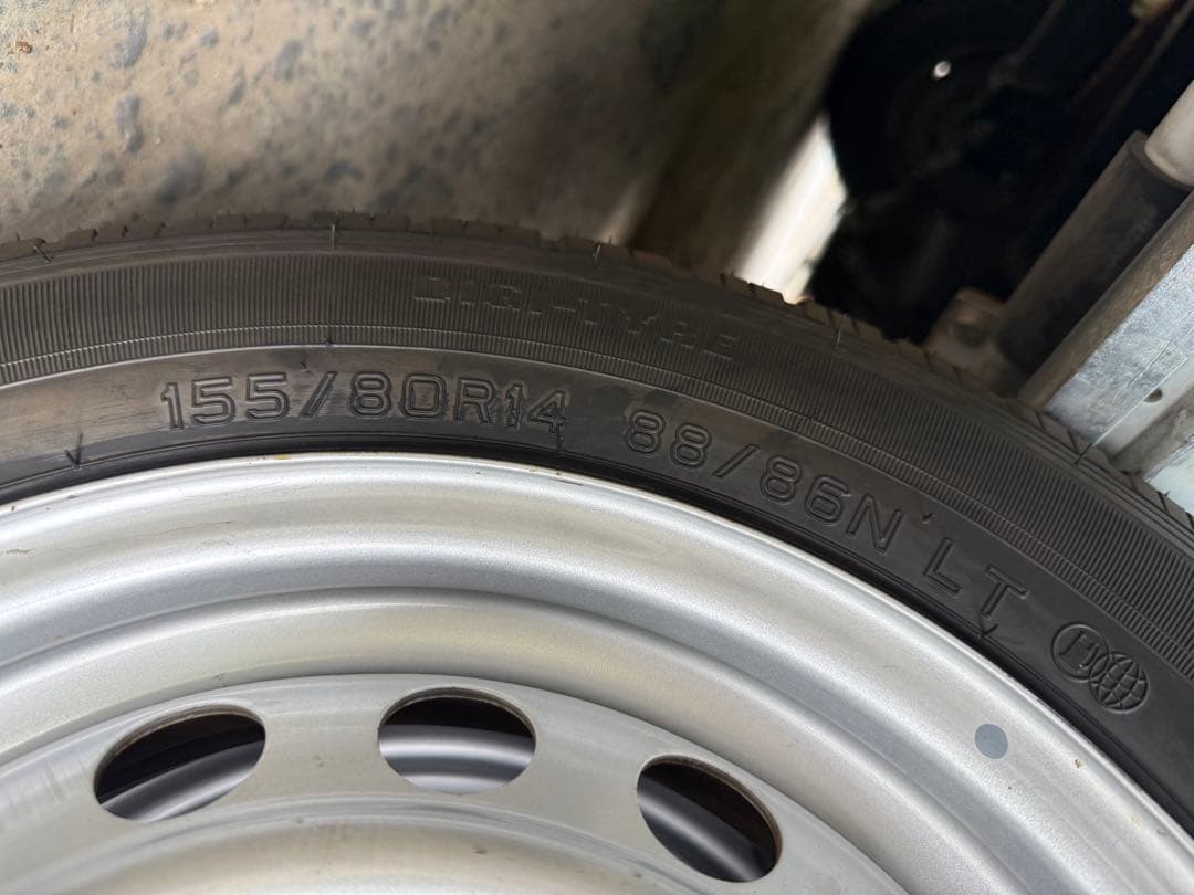 ダンロップサマータイヤ155／80R14 88／86N LTホイール付き未使用品