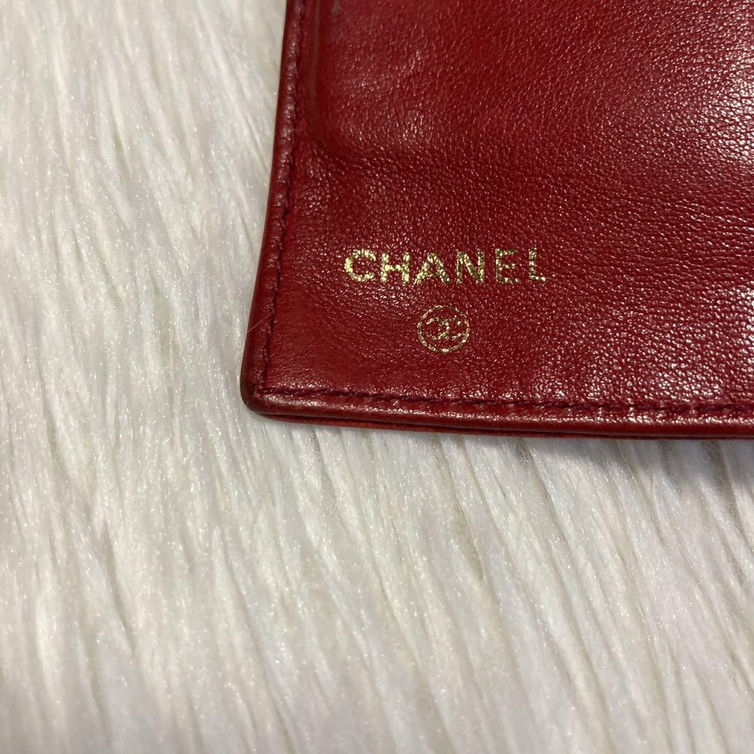 本日特別値下　美品　CHANEL シャネル　二つ折り　長財布　ホック　赤　がま口