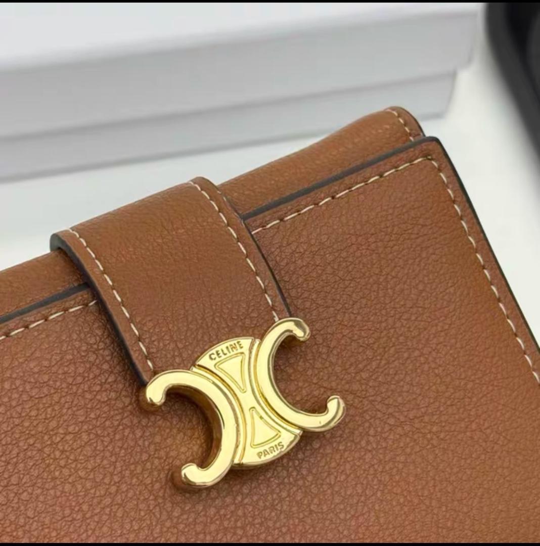 CELINE ブラウン 三つ折り財布**/ - メルカリ