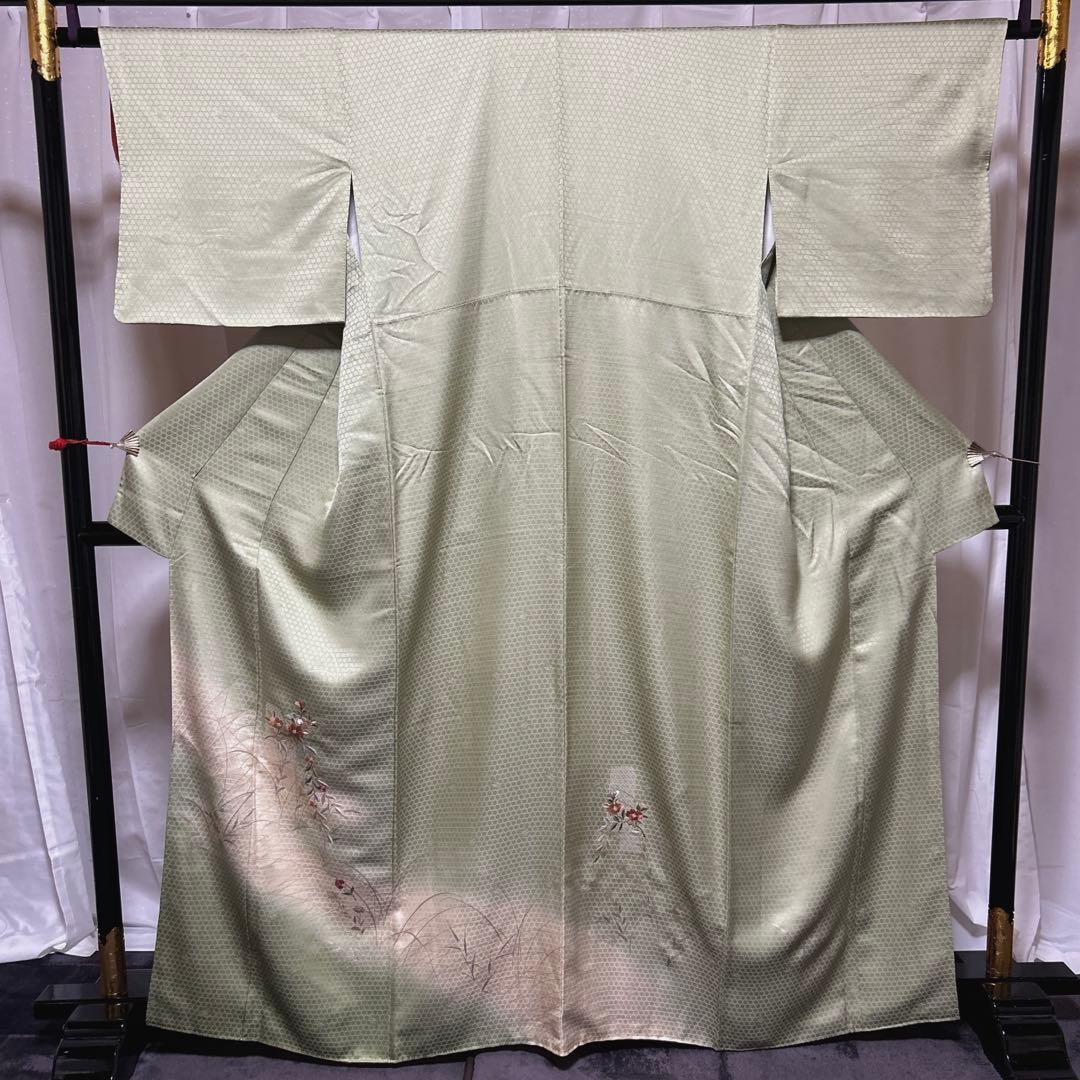 値下中 柳鼠の静謐な気品 蘇州刺繍が繊細に咲く ― 上品な彩りを添える訪問着フルセット 残り3日