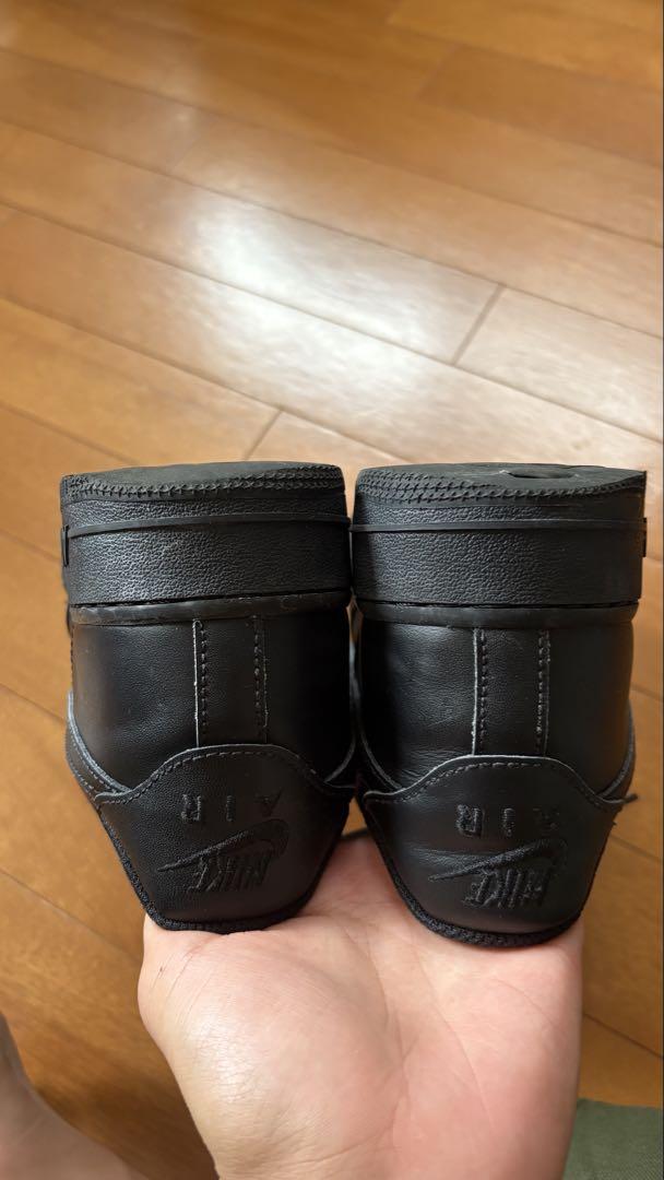 Nike Air Force 1 ブラックスニーカー