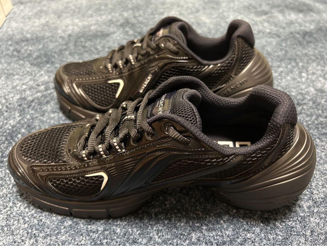 新品✨ 40size ジバンシィ スニーカー TK-mx runner ブラック - 靴