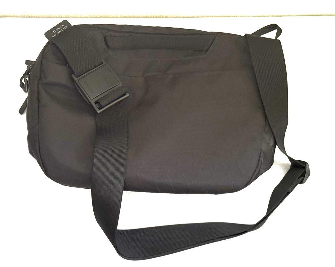 Aer Day Sling 3 Max X-Pac Black ボディバッグ