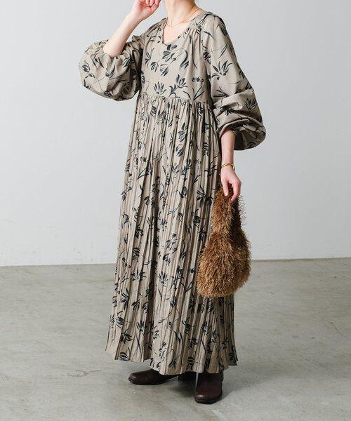 COLLAGE GALLARDAGALANTE　シックリーフワッシャーワンピース 4,876円