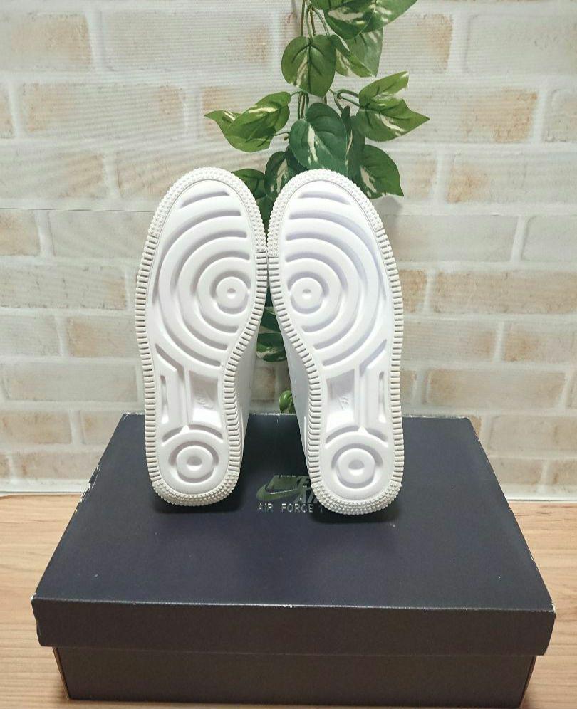 NIKE AIR FORCE 1 エアフォース1 ホワイト 23㎝ セージロー NIKE AIR FORCE 1 エアフォース1 ホワイト 23㎝ セージロー
