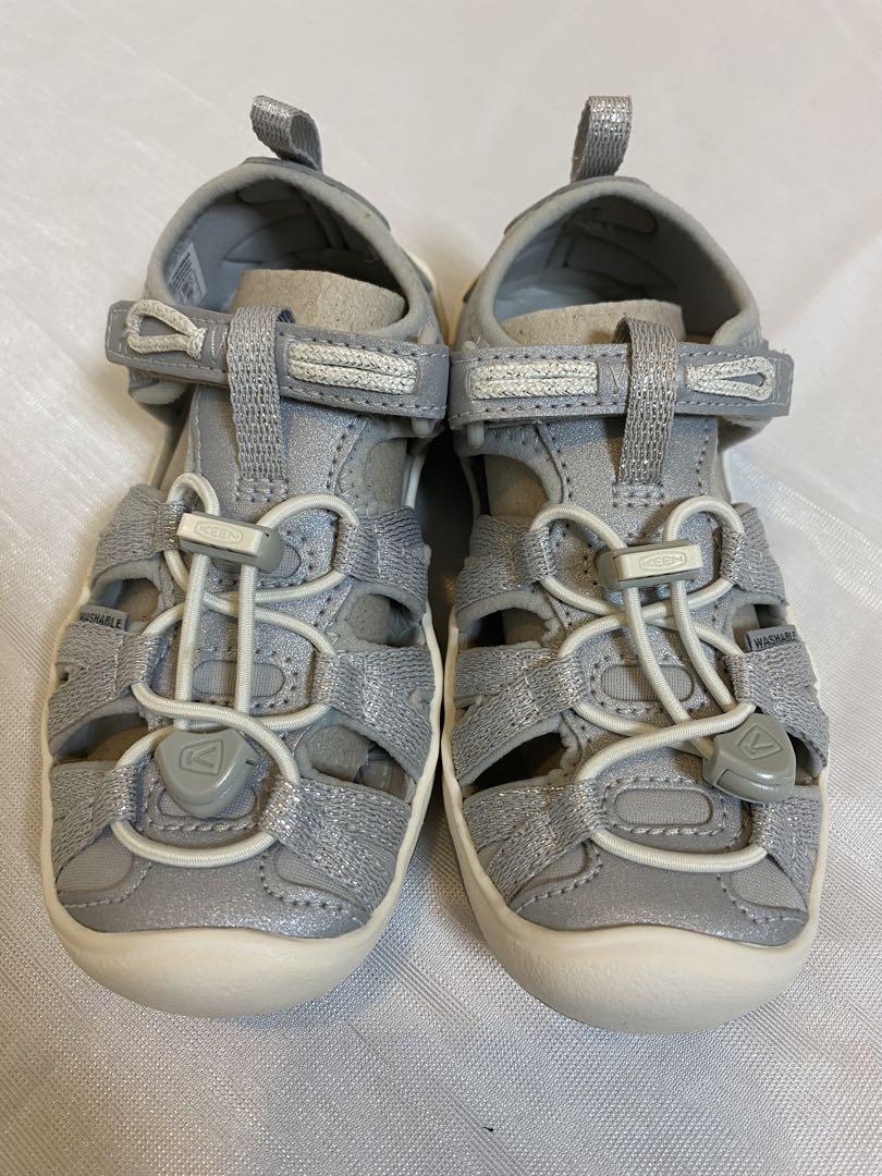 新品未使用KEEN モキシーサンダル　シルバー　17cm