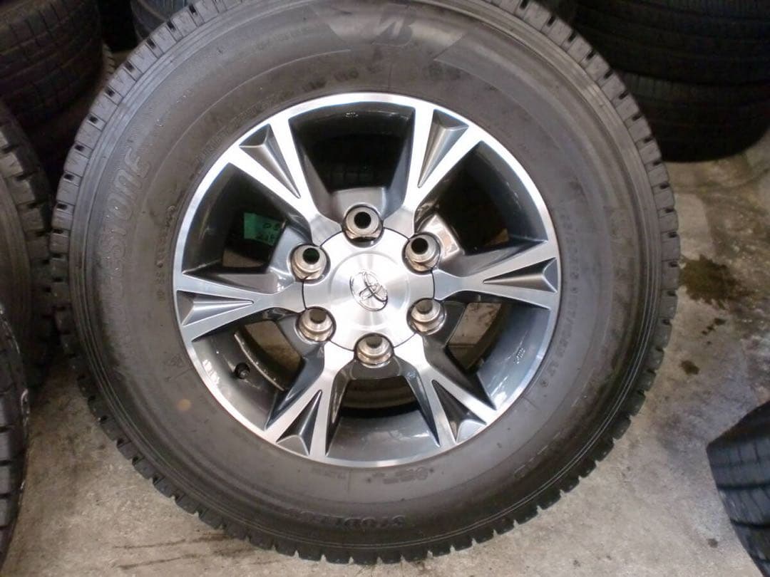 ブリヂストンスタッドレスVL10目立った傷や汚れなし