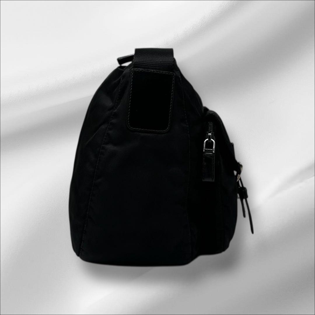 【美品】 PRADA プラダ ショルダーバッグ メッセンジャー ナイロン e34 【美品】 PRADA プラダ ショルダーバッグ メッセンジャー ナイロン e34