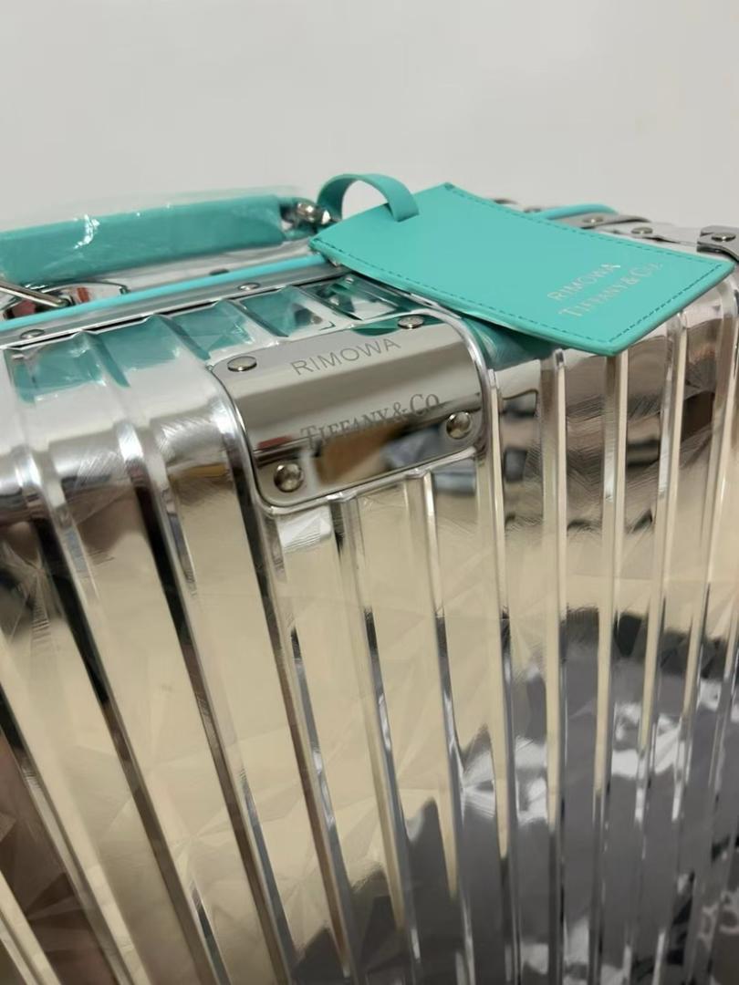 ❤ RIMOWA