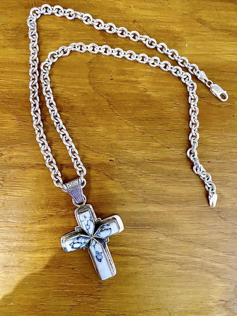 ホワイトバッファロー×Sterling silver クロスペンダント - メルカリ
