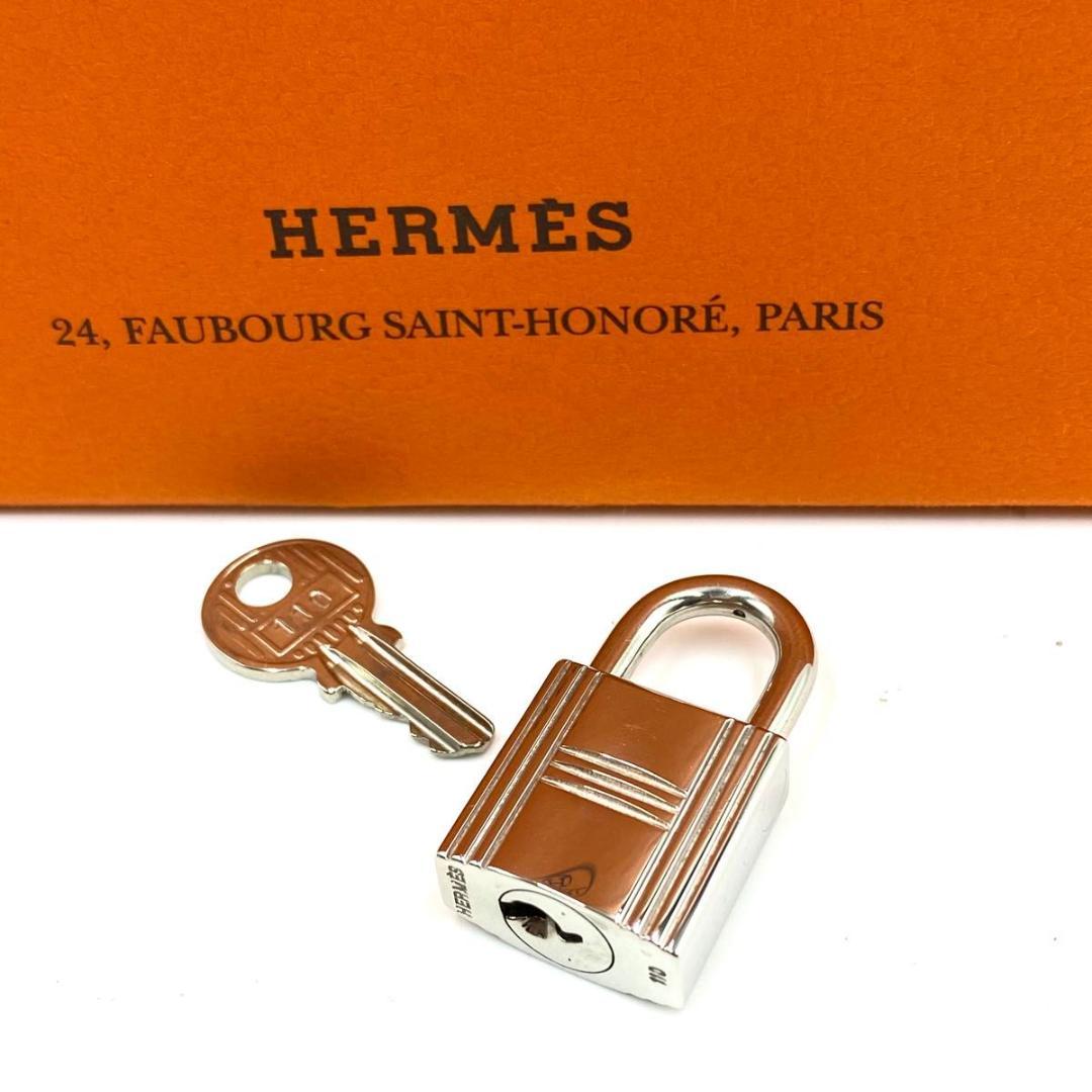 新品 HERMES エルメス カデナ シルバー 鍵 南京錠 120 カギ 本物 新品 HERMES エルメス カデナ シルバー 鍵 南京錠 120 カギ 本物
