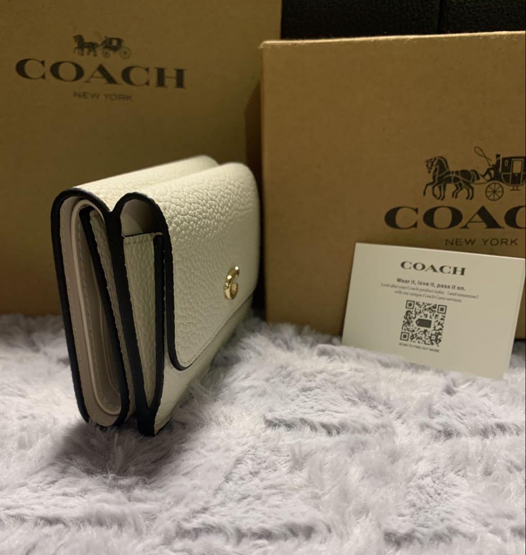 COACH ホワイト 三つ折り財布 COACH ホワイト 三つ折り財布 - メルカリ