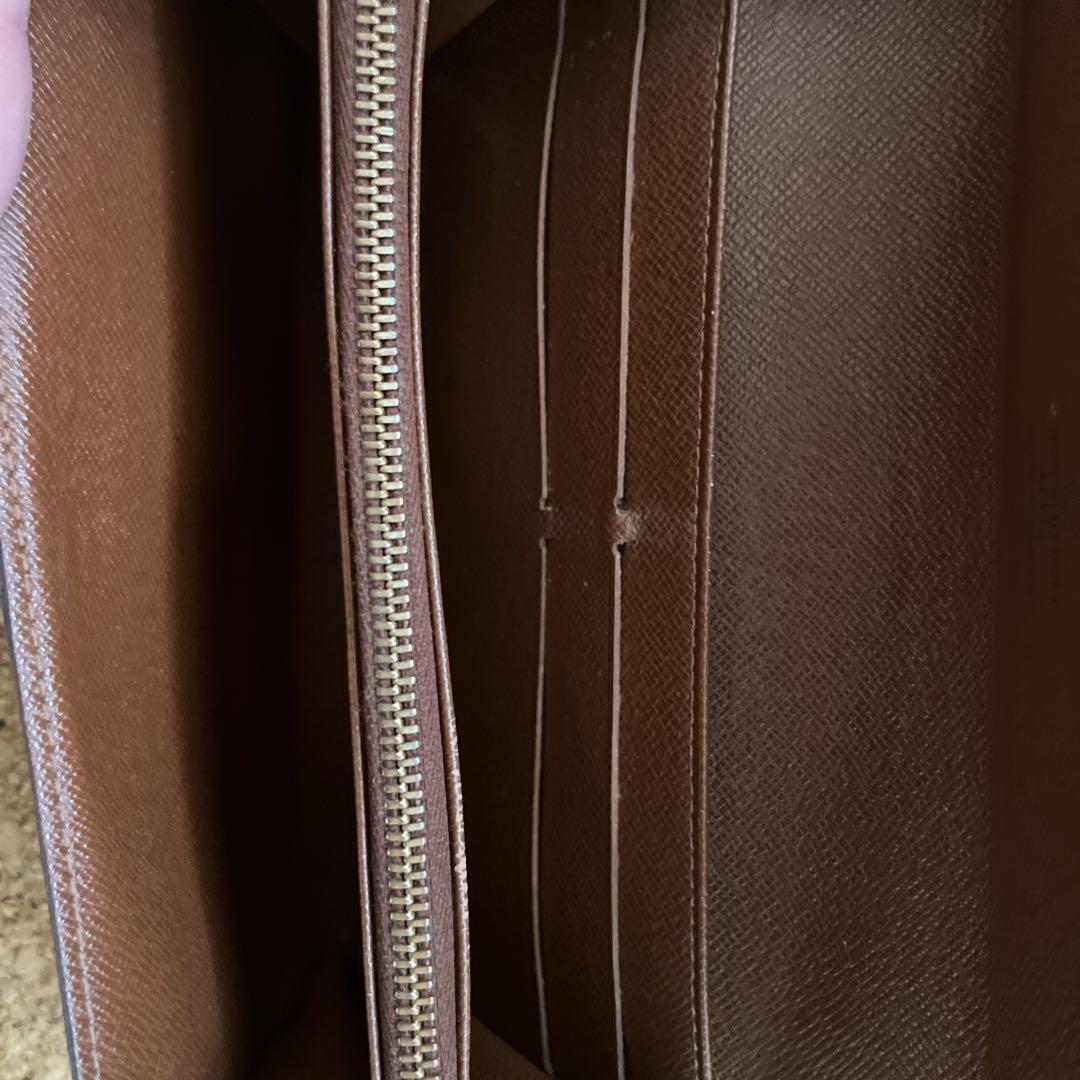 ルイ・ヴィトン財布　ポルトフォイユサラ