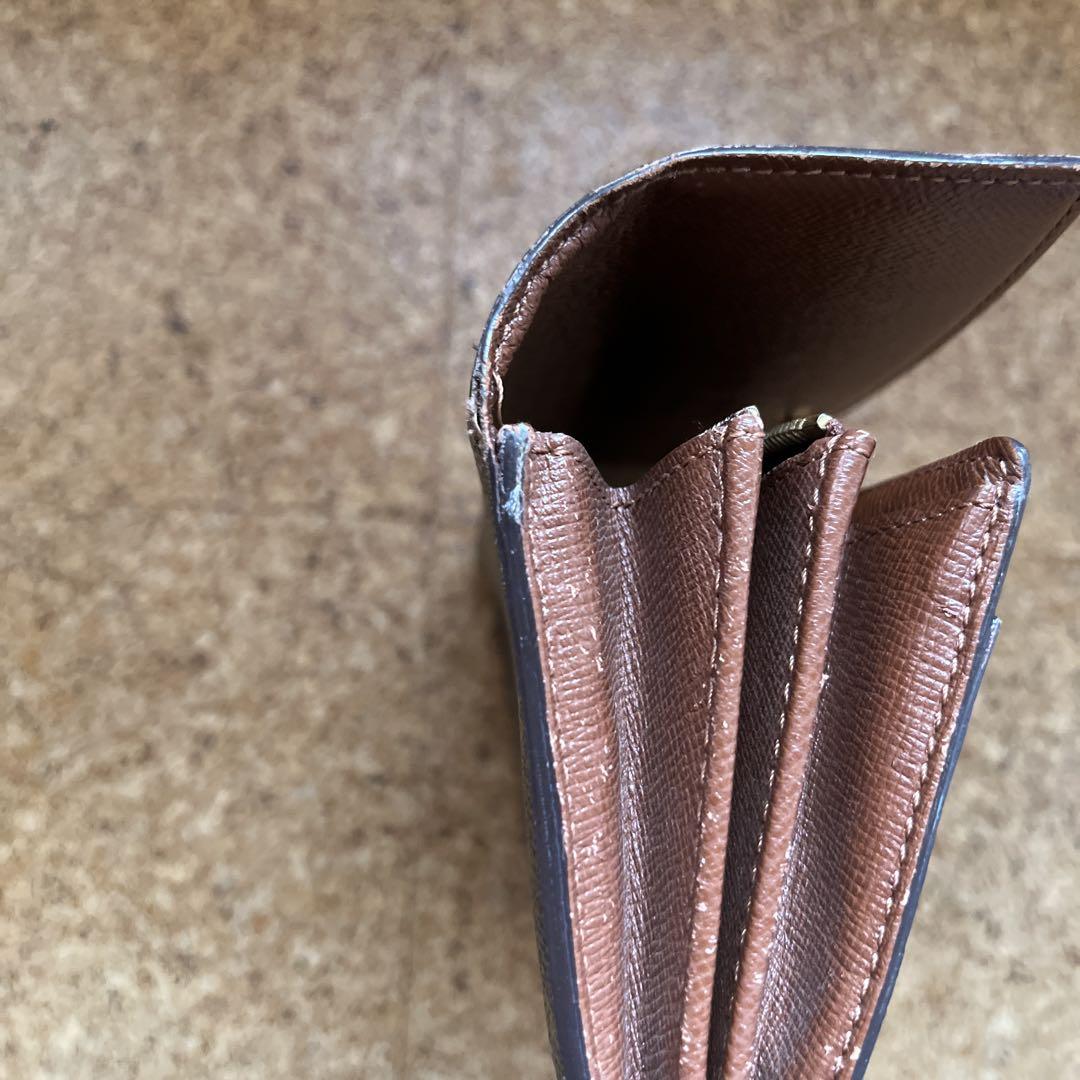 ルイ・ヴィトン財布　ポルトフォイユサラ