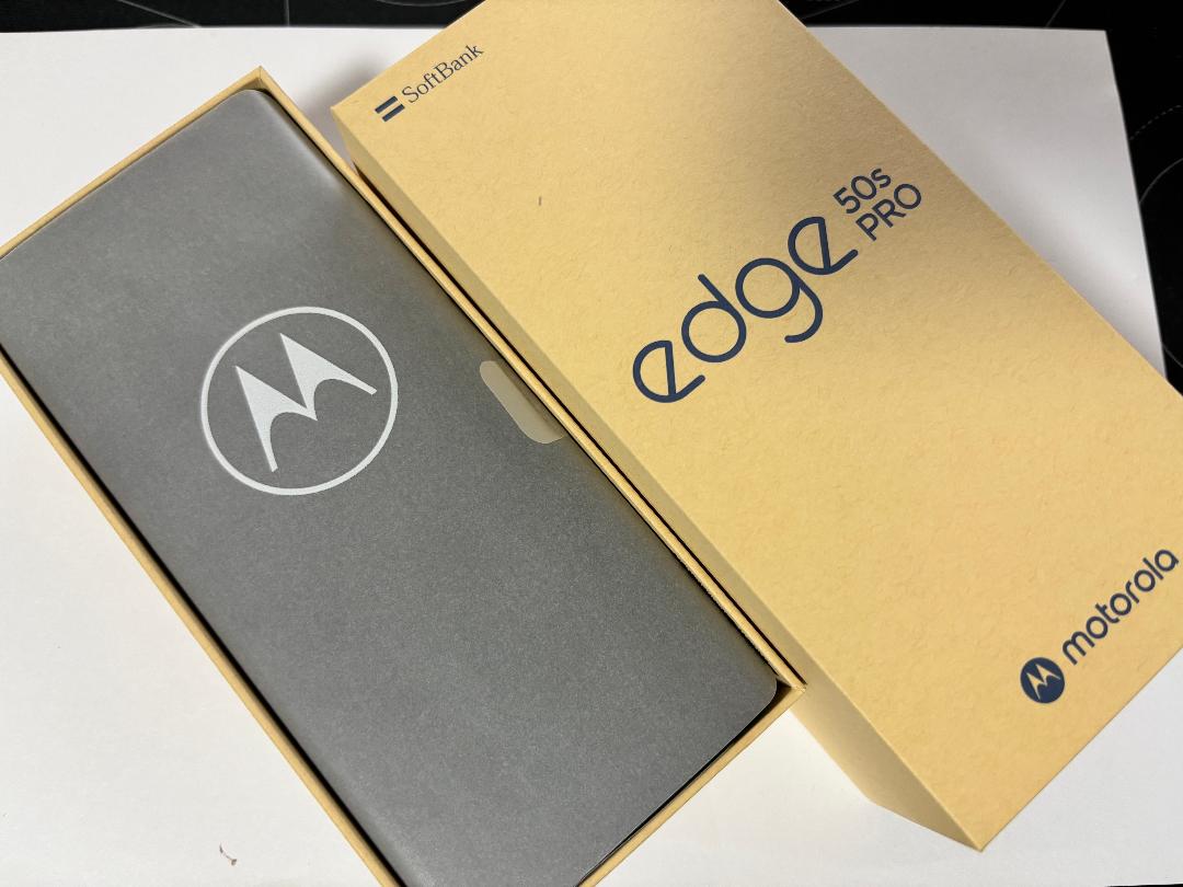 【新品未使用】motorola edge 50s pro 256GB ブラック