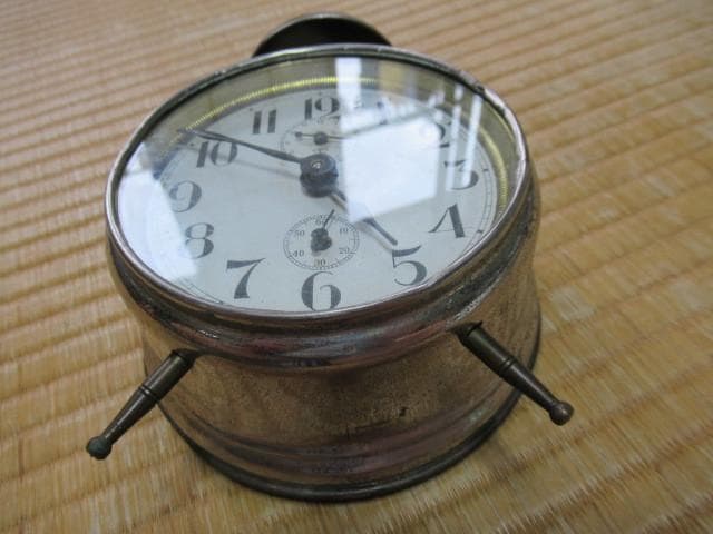 大正15年可動品◆精工舎 ヘソ形 ゼンマイ機械式 手巻き置き目覚まし時計/枕時計 大正15年可動品◆精工舎 ヘソ形 ゼンマイ機械式 手巻き置き目覚まし時計/枕時計
