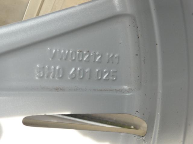 ☆ VW ゴルフ8 純正 16インチホイール付スタッドレス ☆①