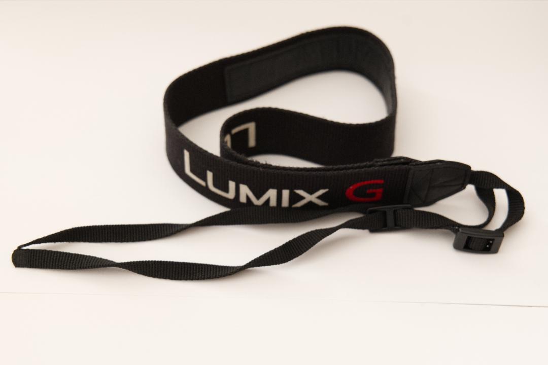 【美品】Panasonic Lumix DMC-G7 ミラーレス一眼レフ ボディ