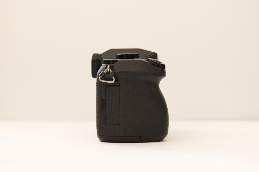 【美品】Panasonic Lumix DMC-G7 ミラーレス一眼レフ ボディ