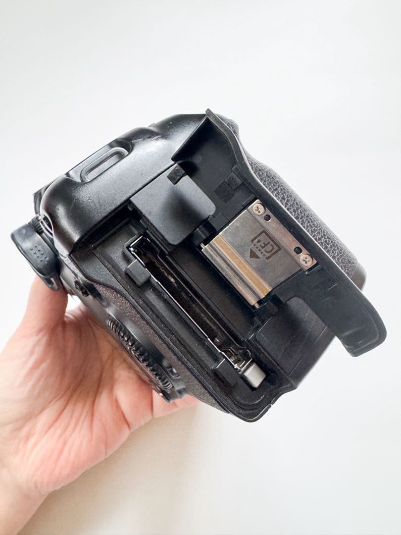 Canon EOS5D 初代 デジタル一眼レフ バッテリー CFカードアダプター Canon EOS5D 初代 デジタル一眼レフ バッテリー CFカードアダプター