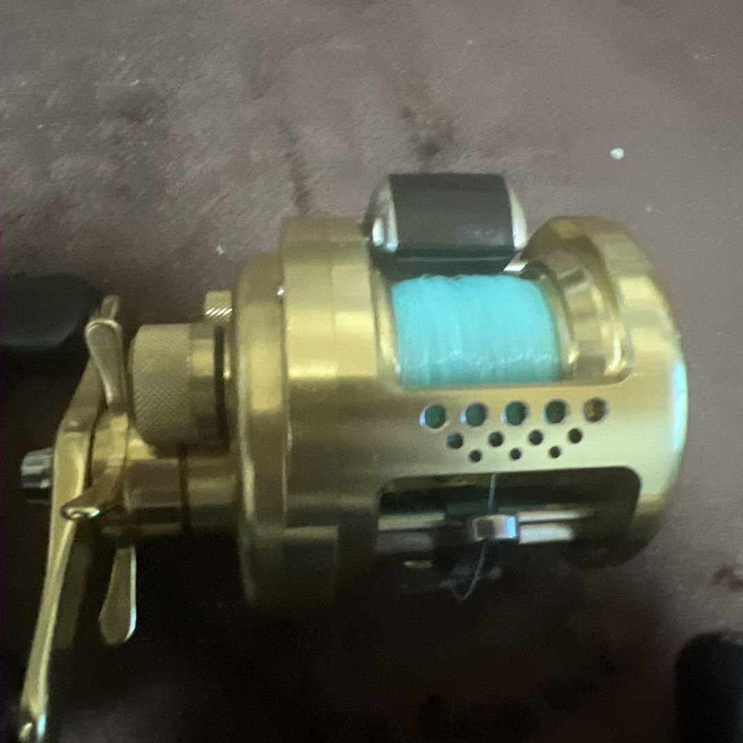 SHIMANO CALCUTTA CONQUEST 50 ゴールド