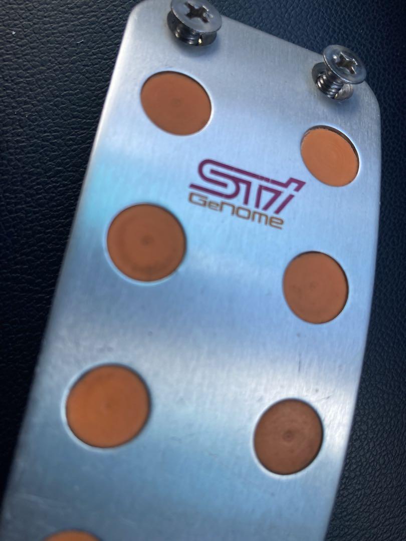 スバル　ステラ　RN STI ペダル　カバー　　中古　平成１８年