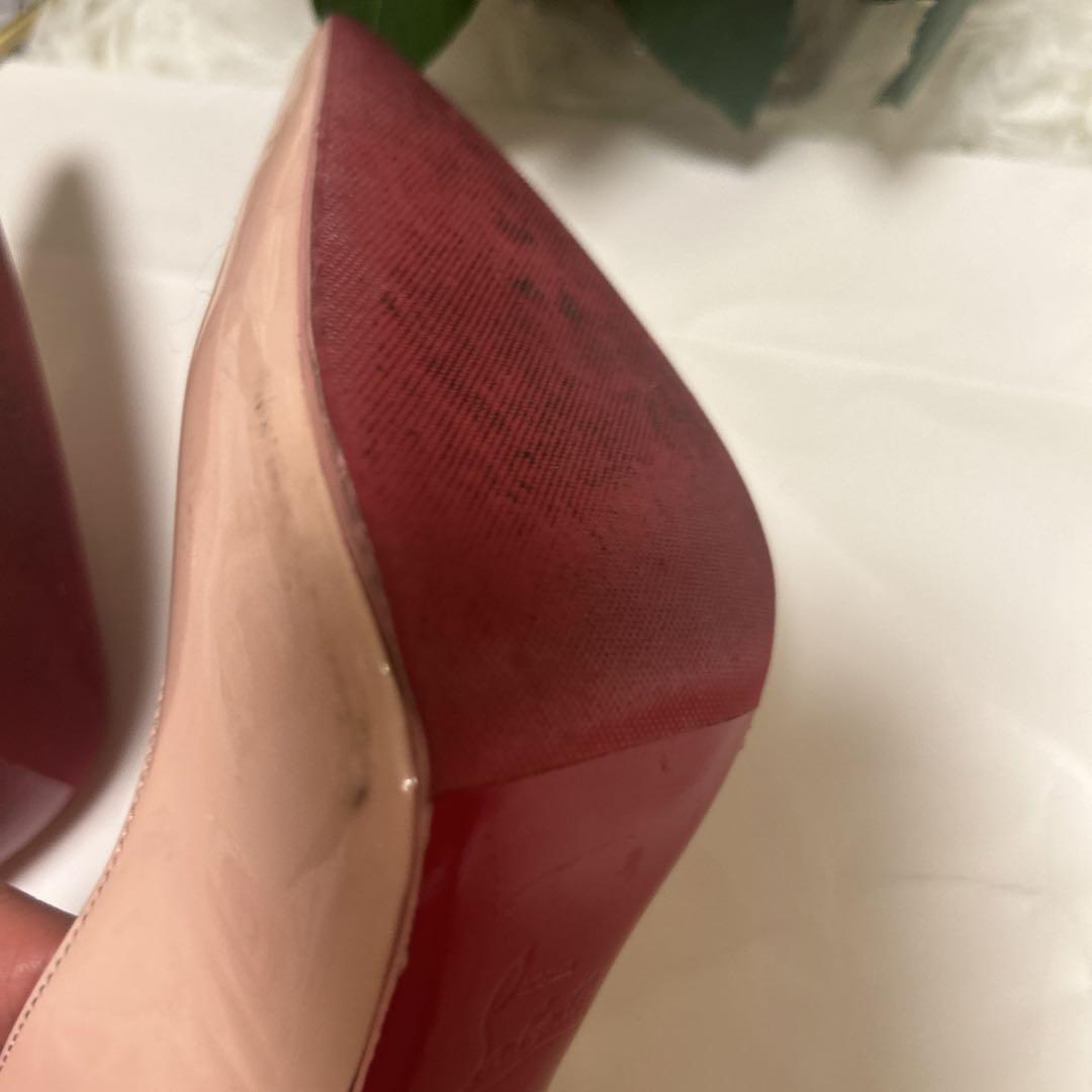 クリスチャンルブタンピンクエナメルポインテッドトゥハイヒール