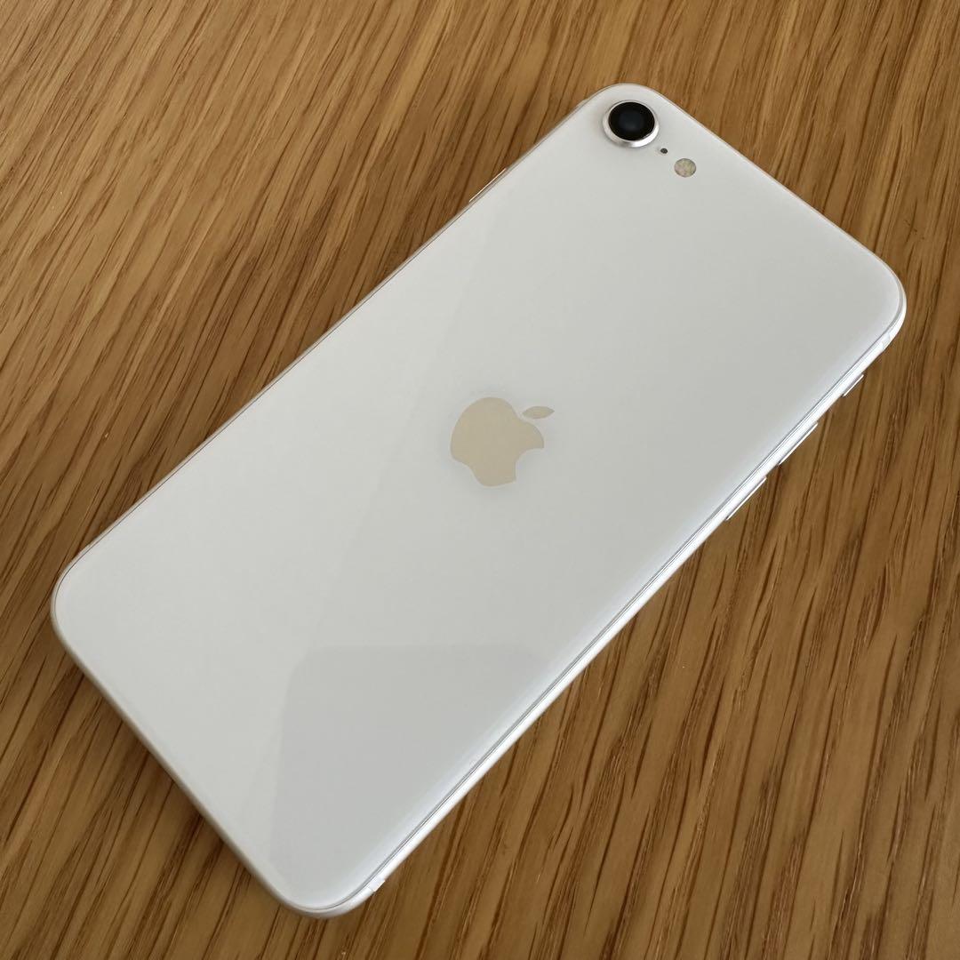 iPhone SE3 SIMフリー　第３世代　64GB バッテリー100%