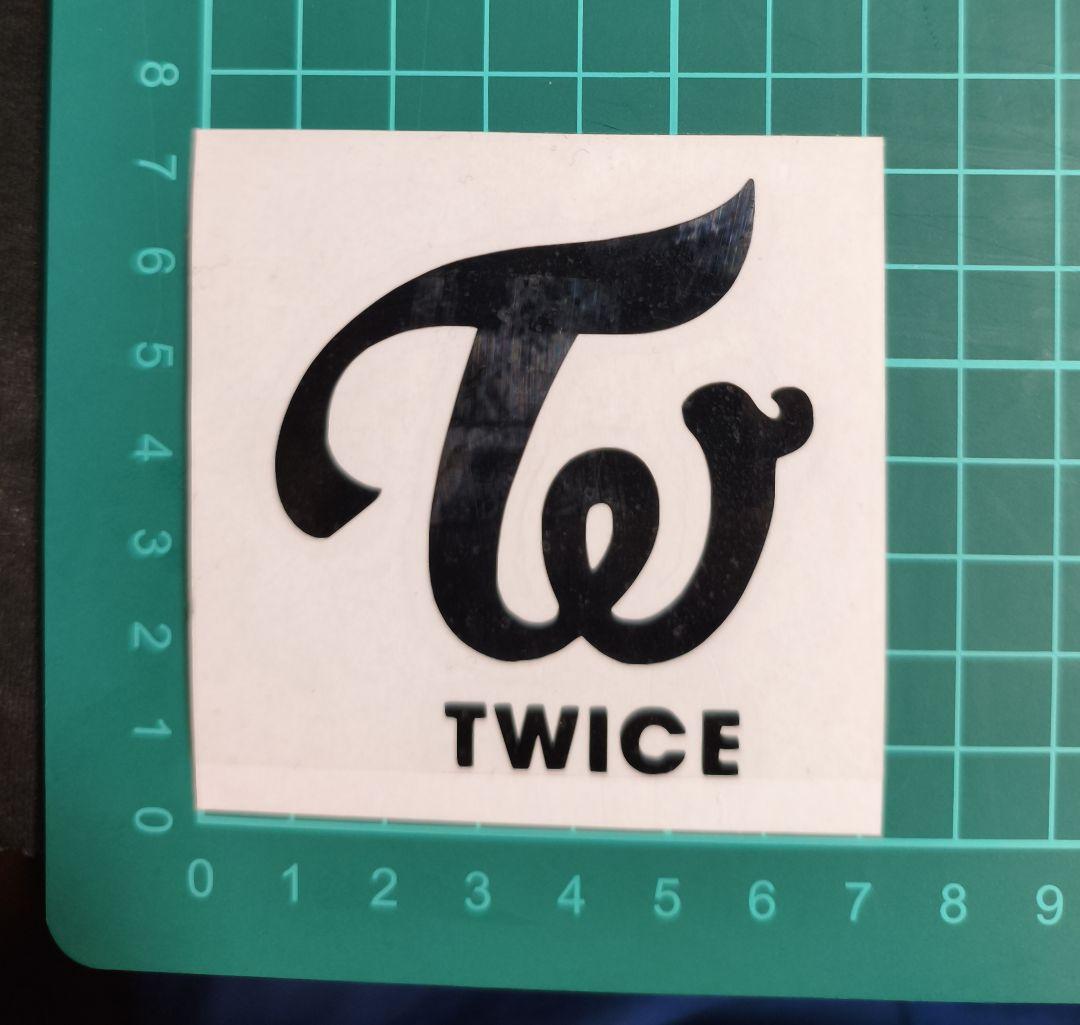 ゼニス新作モデル TWICE カッティングステッカー メルカリ - K-POP・アジア