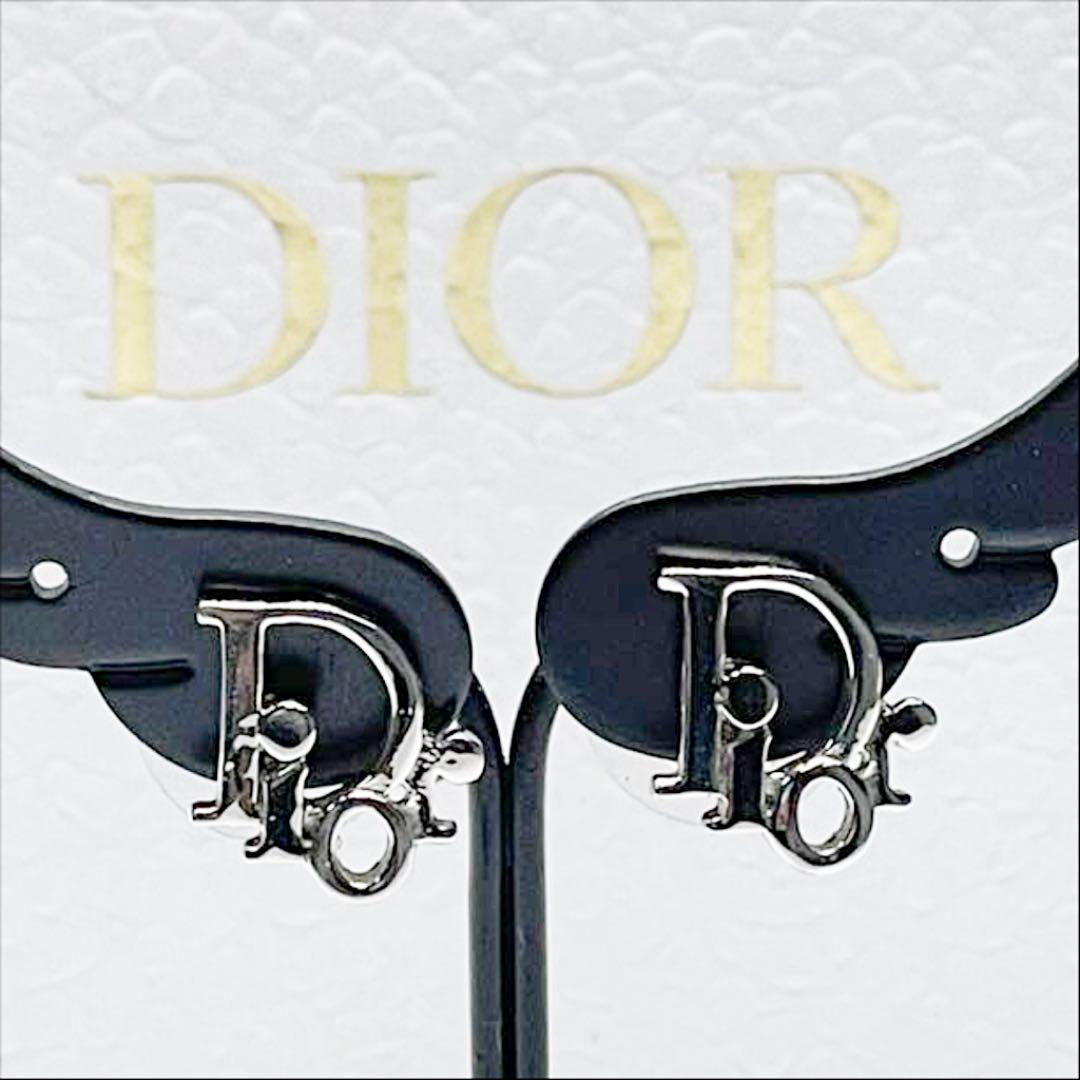 Christian Dior (クリスチャンディオール)ピアス