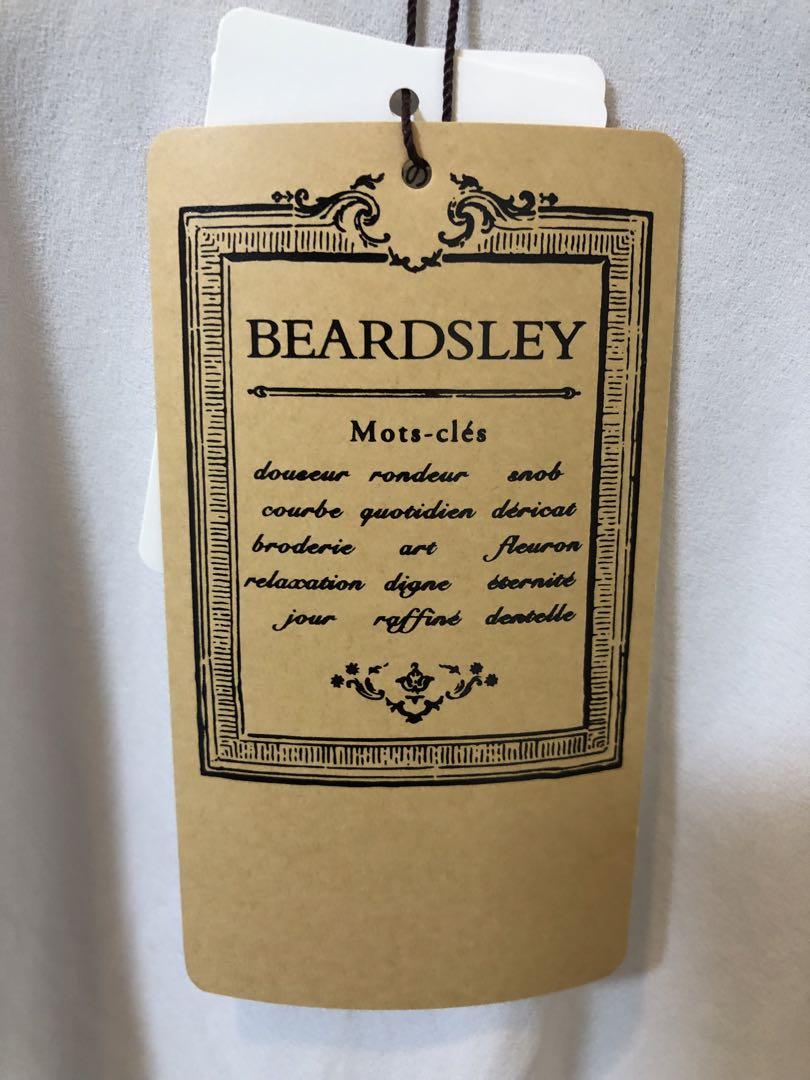 あち 未使用タグ付き BEARDSLEY ☆ 後ろドレープTブラウス