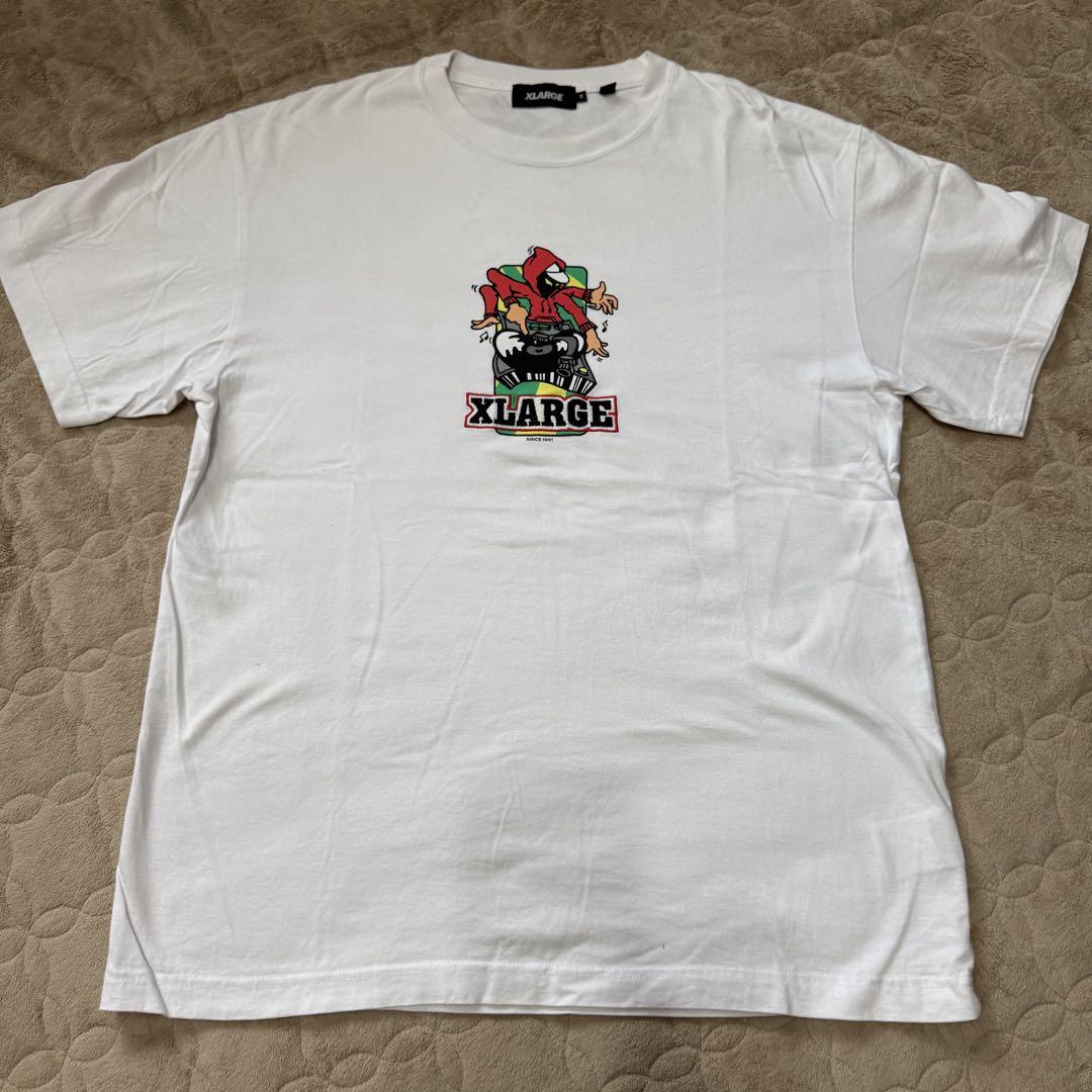 XLARGE ホワイト Tシャツ グラフィックプリント 刺繍ロゴ - メルカリ