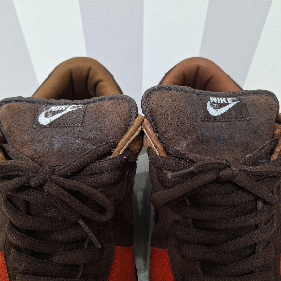 Nike SB Dunk Low \"Bison\"つま赤