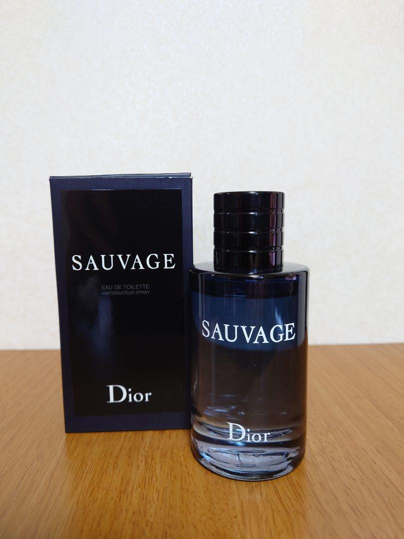 香水(男性用) dior sauvage edt 100ml.