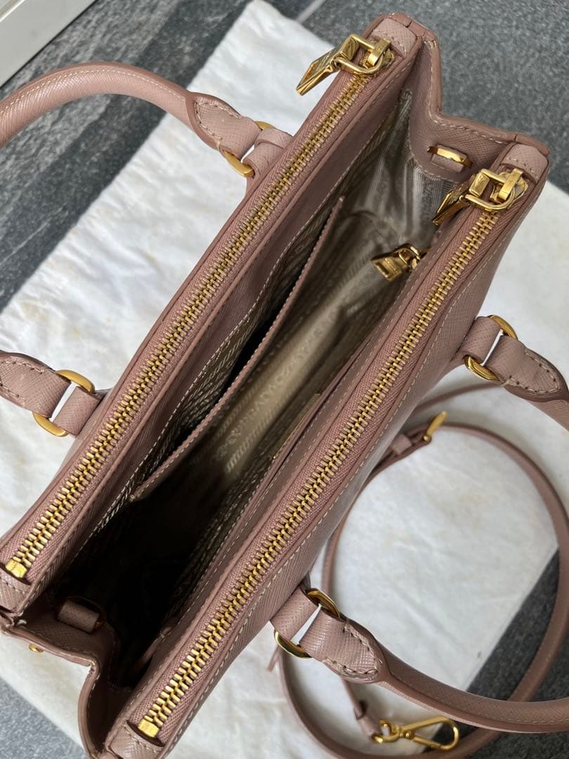 PRADA サフィアーノ バッグ