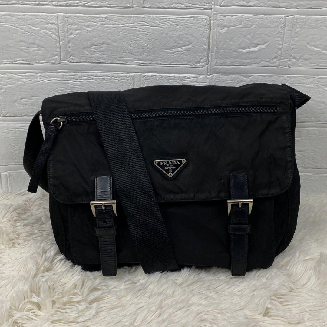 2022人気の 【美品】プラダ PRADA 三角プレート 黒 ナイロン 大好き 【大人気】PRADA ショルダーバッグ 三角 ブラック ナイロン メッセンジャー ショルダーバッグ