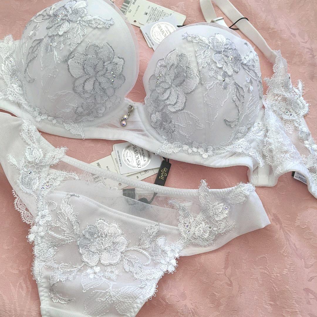 Trefle♥トレフル♥48G♥F70♥ソングTバック♥M♥ノーマルショーツ