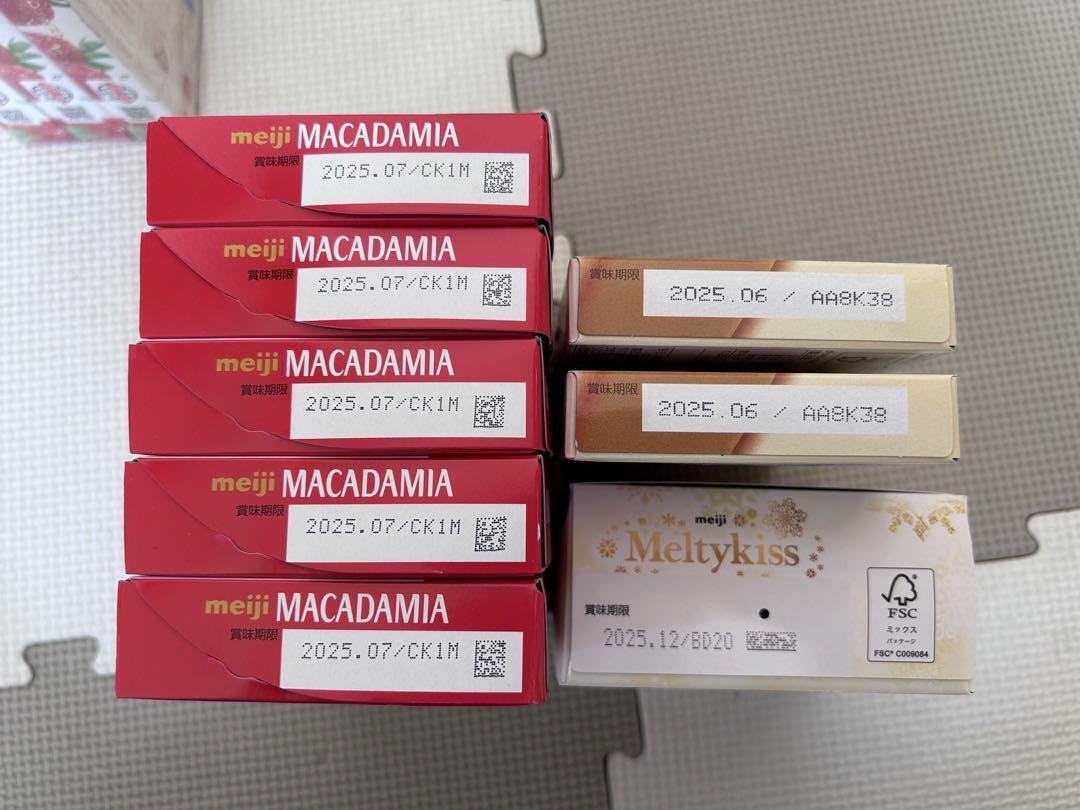お菓子詰め合わせ　トッポ　アルフォート　紗々　オレオ　きのこの山他