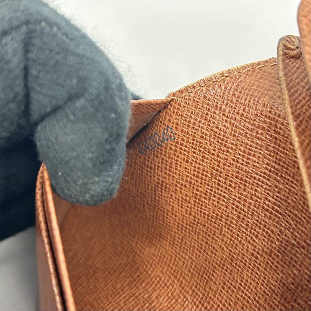 LOUIS VUITTON　ルイヴィトン　モノグラム　ポルトモネビエ　トレゾール