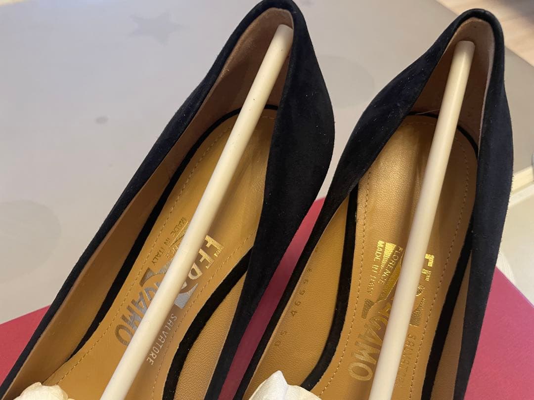 フェラガモ 美品 23.5センチ スエード黒 フェラガモ 美品 23.5センチ スエード黒