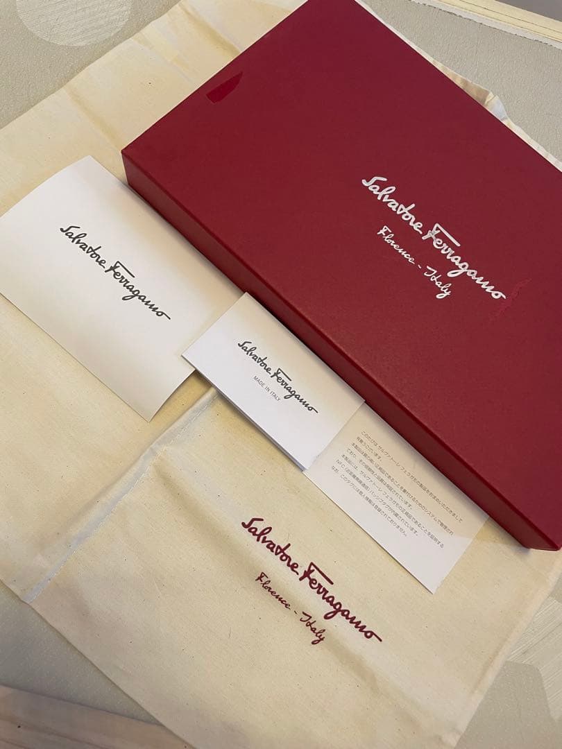 フェラガモ 美品 23.5センチ スエード黒 フェラガモ 美品 23.5センチ スエード黒