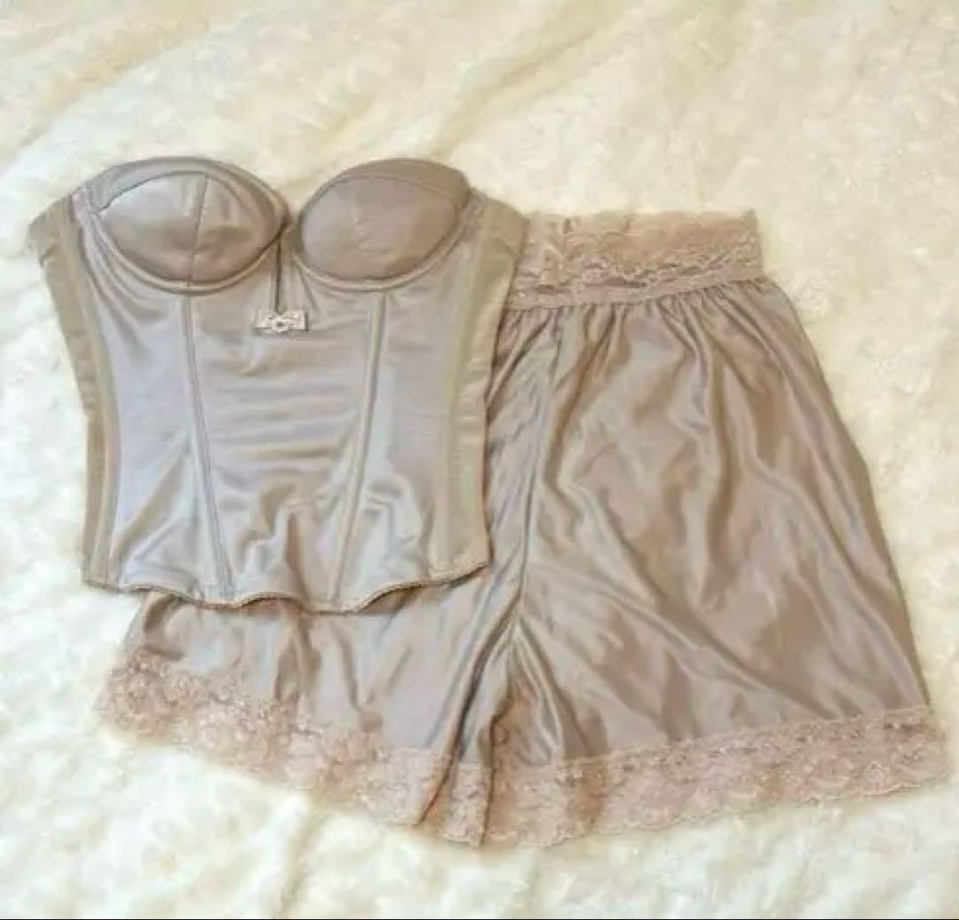 bloom LUXE ビスチェ＆フレアパンツ bridal bloom ビスチェ&フレアパンツ セット - メルカリ