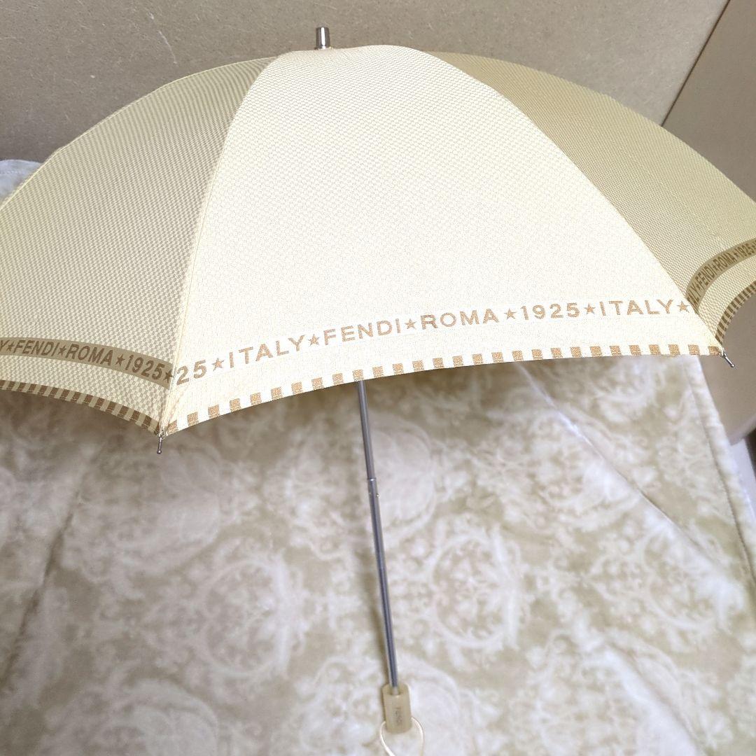 17時までタイムセール梅雨前に最高級品FENDIデザイン 折りたたみ傘晴雨兼用