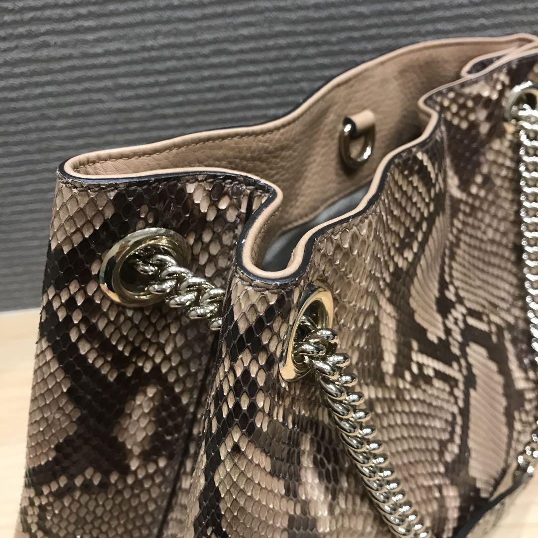 美品 GUCCI ソーホー チェーンショルダーバッグ パイソンレザー
