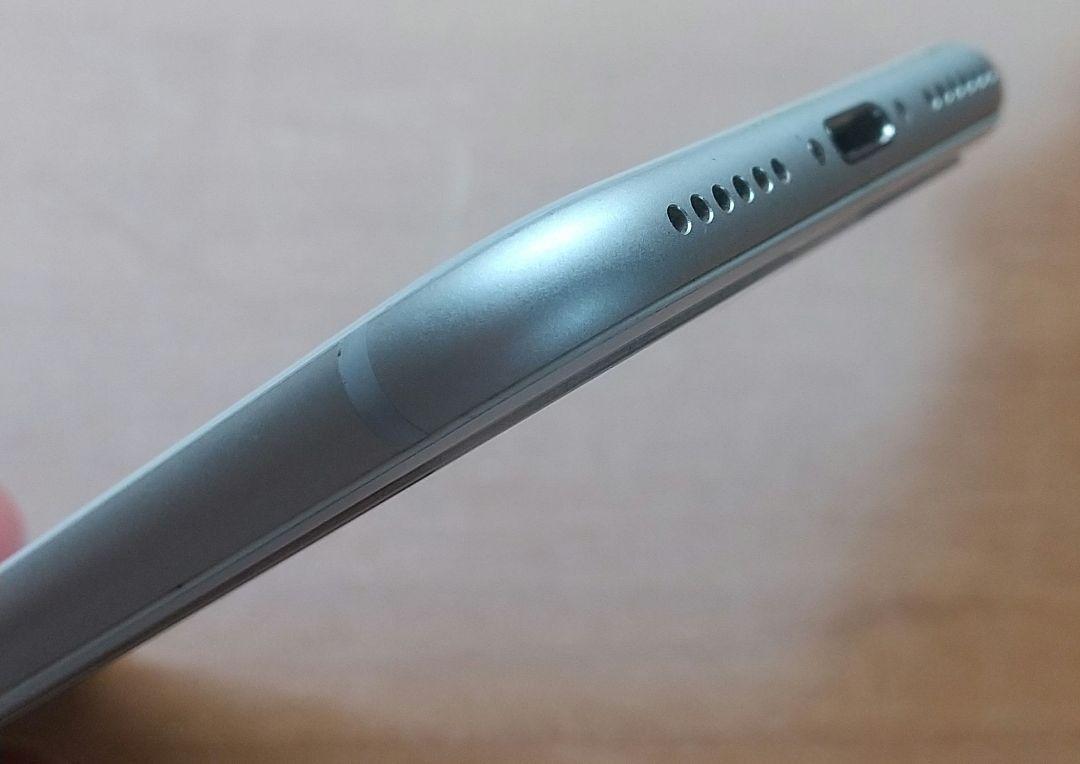美品 Apple iPhone 8ホワイト 本体 64GB