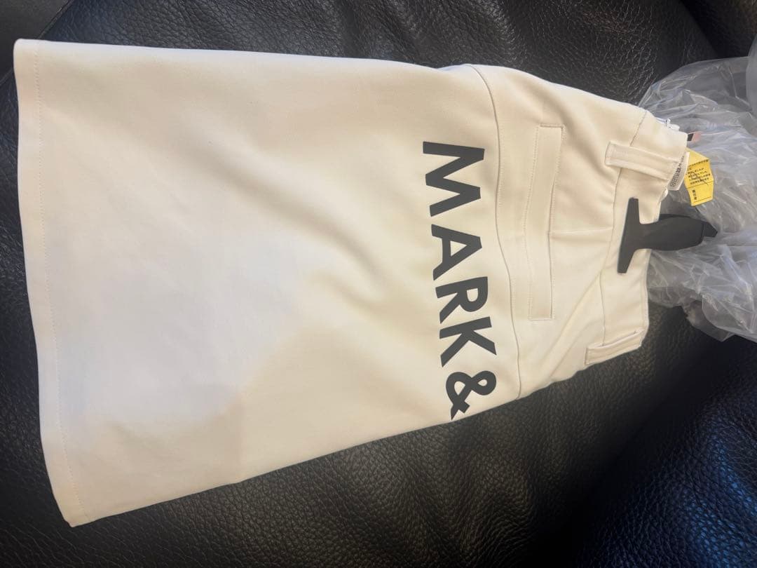 MARK & LONA ホワイト フレアスカート