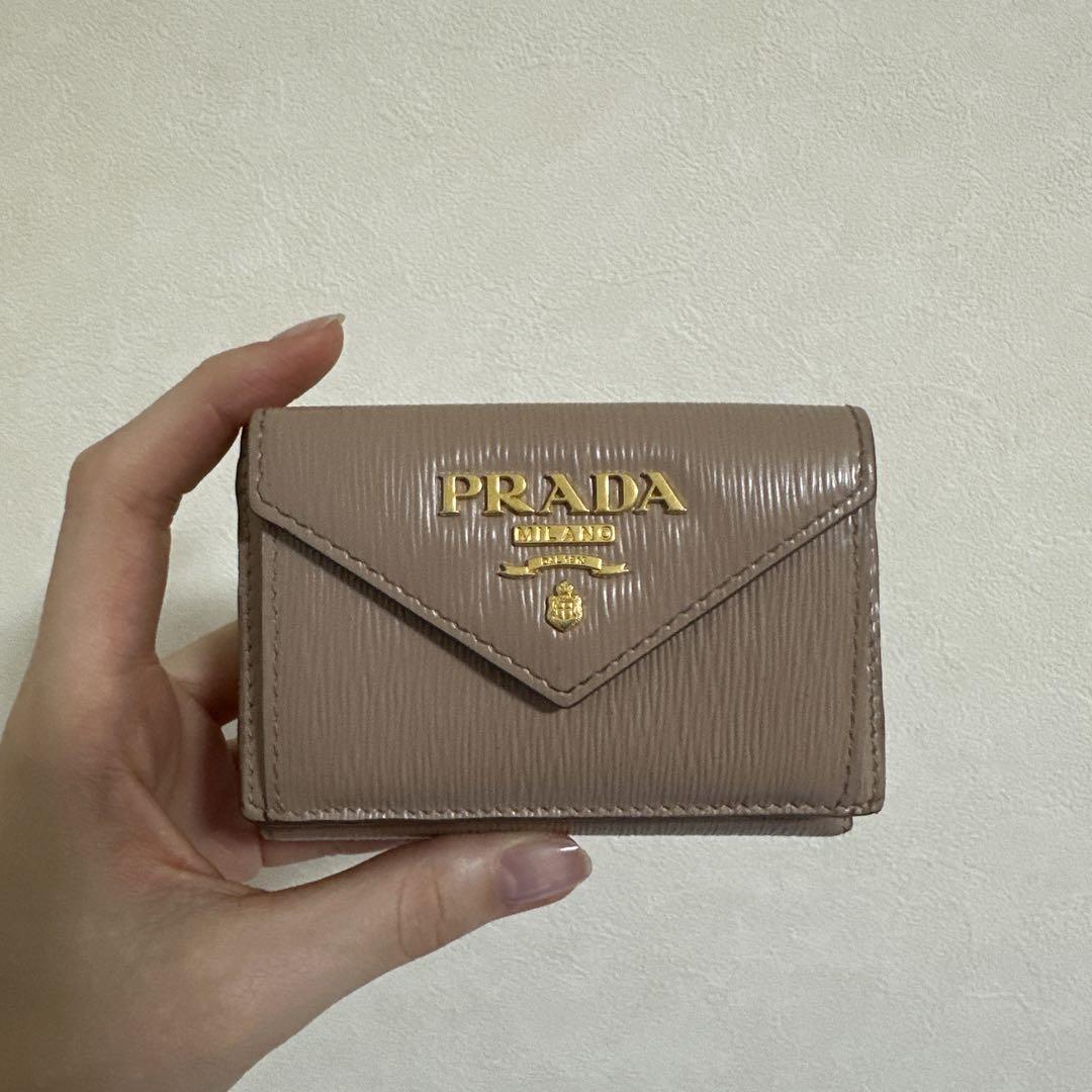 PRADA サフィアーノコンパクト財布ベージュ