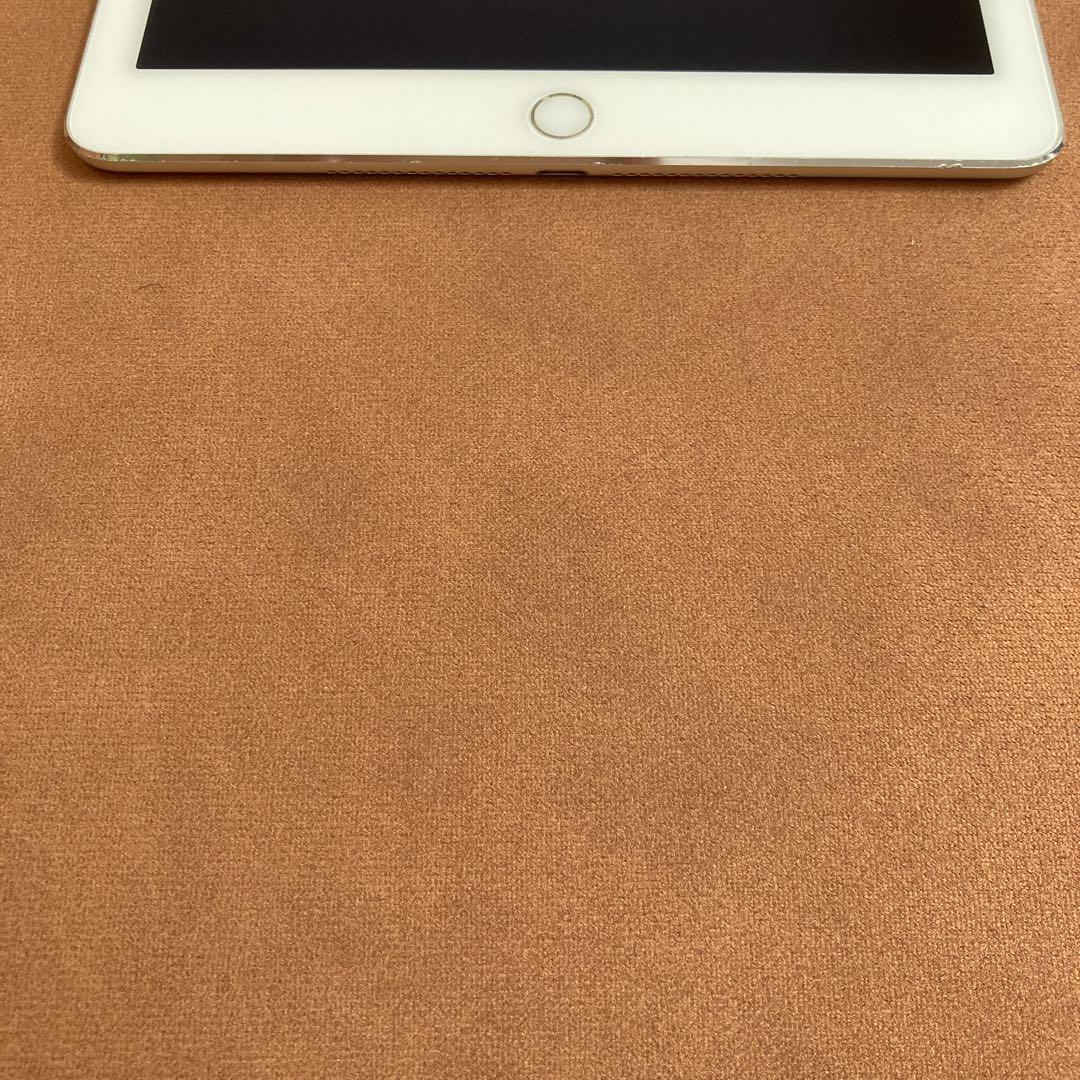 8234 電池最良好 iPad Air2 第2世代 16GB au